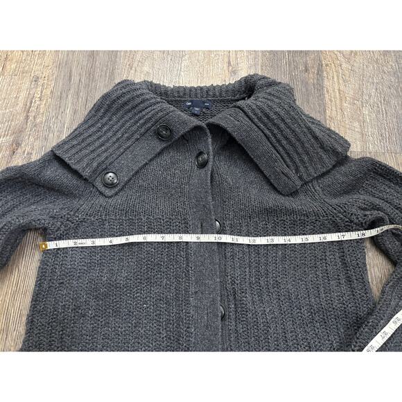 GAP Gray Knit Button-Up Cardigan Sweater Size Small - Picture 3 of 6